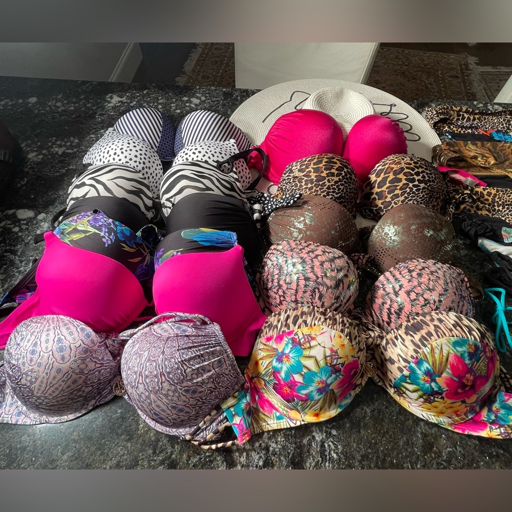 New/like new VS bikini bombshells all 34D and matching bottoms every size